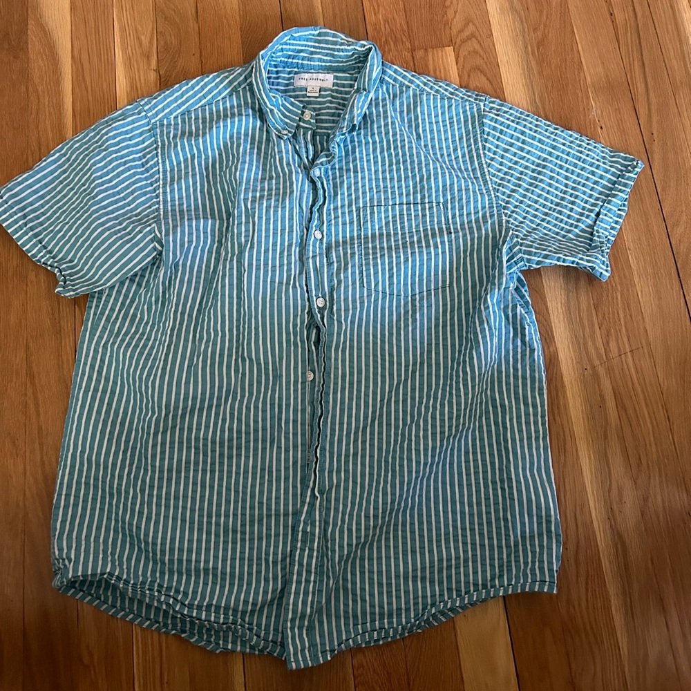 Used Men’s Free Assembly bluish/greenish striped button down Size large